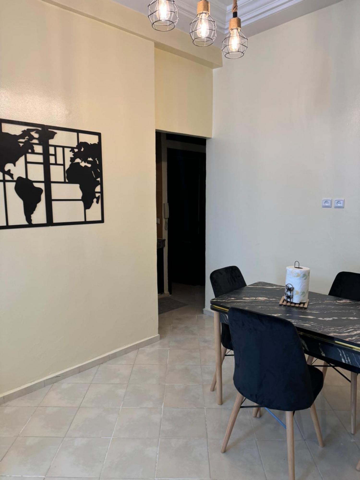 Apartment Downtown Delight *